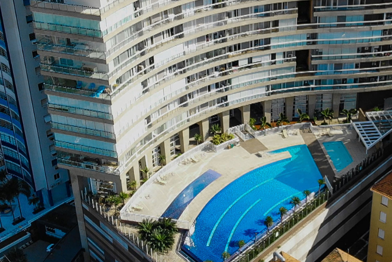 Piscina de Borda Infinita